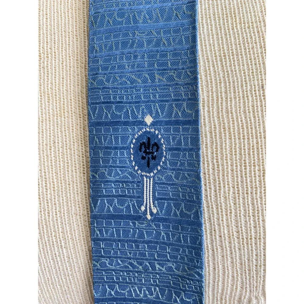 Vintage MidCentury Fleur De Lis Blue Black White Textured Clip on Tie